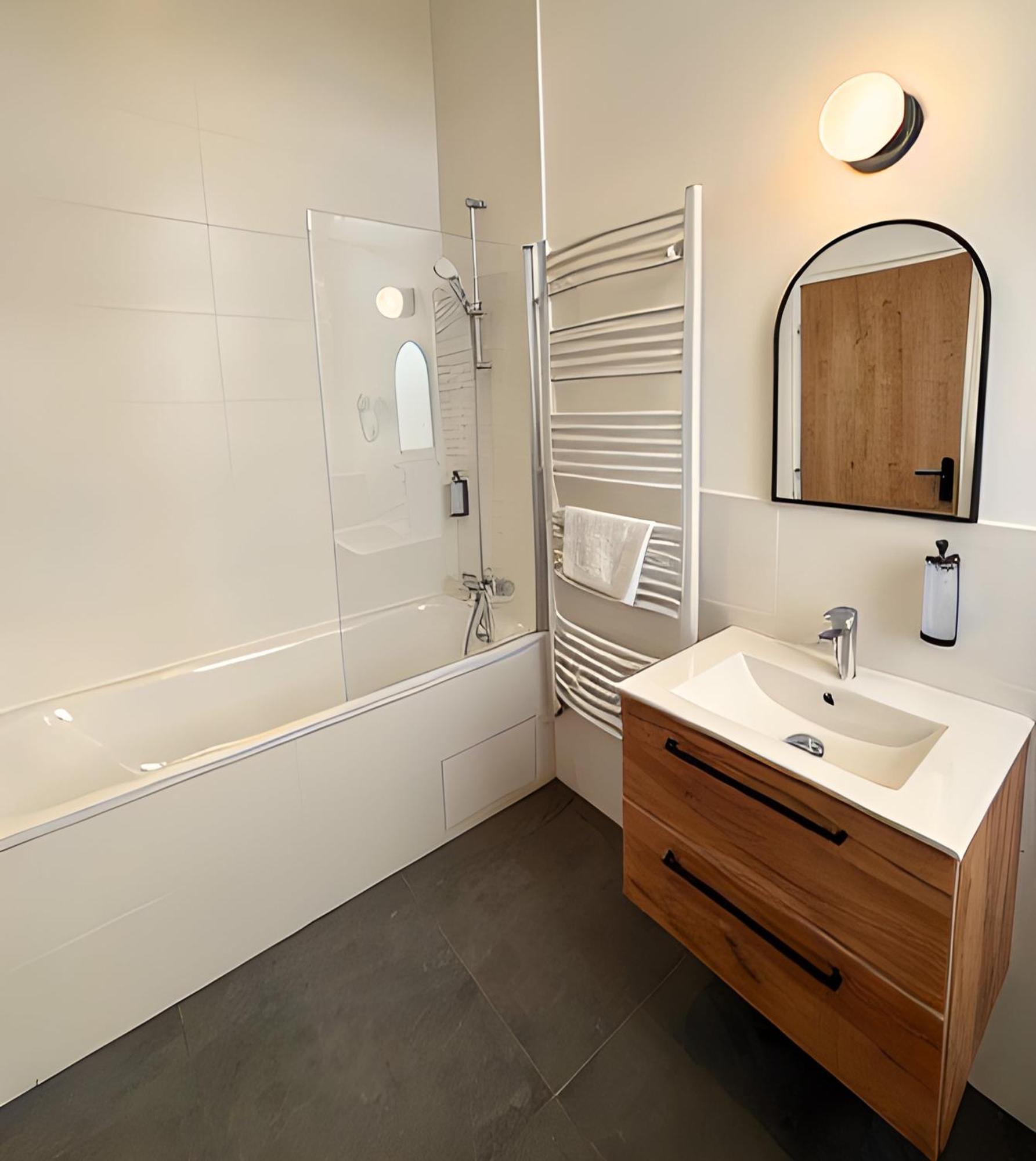 Hotellerie De L'Abbaye Bellegarde-Sainte-Marie Εξωτερικό φωτογραφία